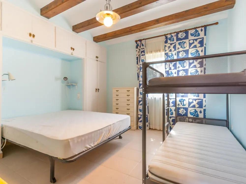 Spacious Holiday Home in Girona With Swimming Pool - главное фото