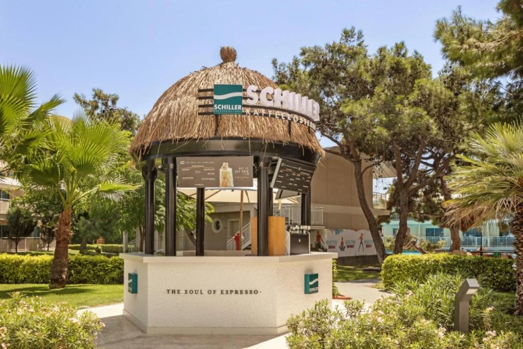 Titanic Deluxe Lara - главное фото