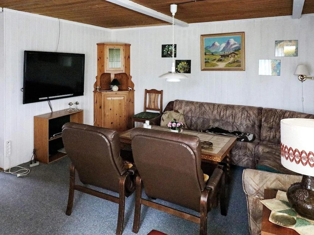 6 Person Holiday Home in Hadsund - главное фото