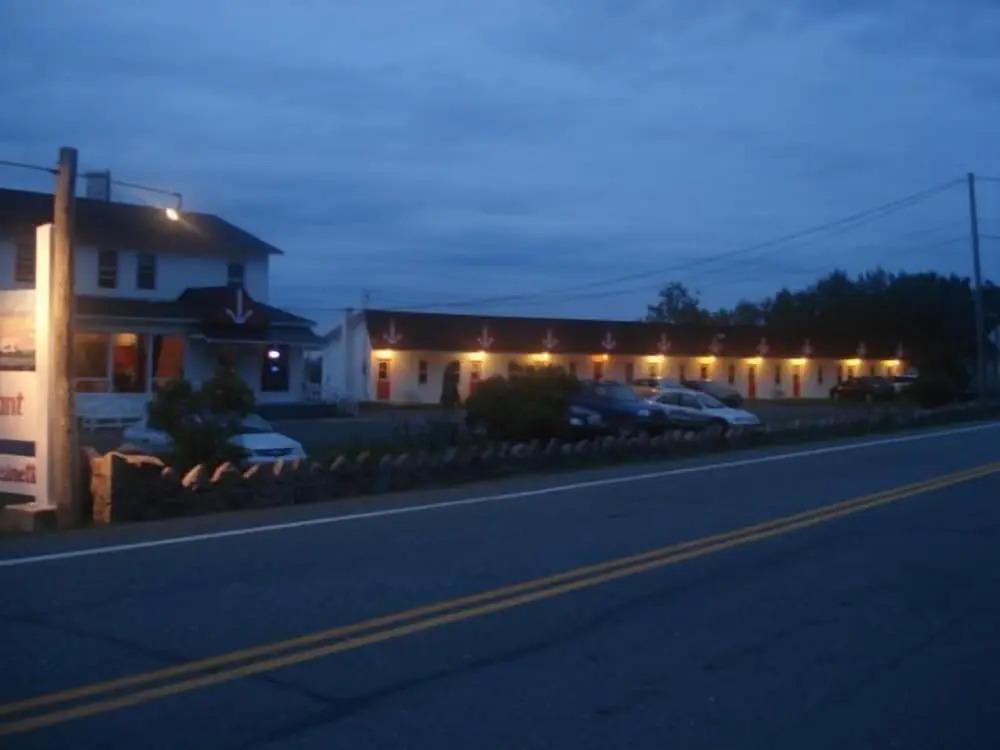 Hôtel du Rocher - главное фото