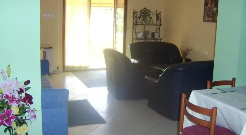 Zamárdi apartmanház - главное фото