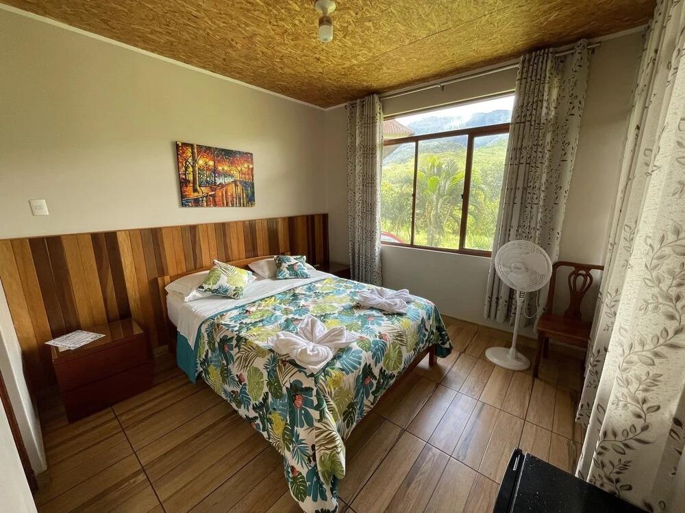 Mercedes Lodge - главное фото