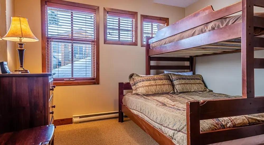 Woodhaven #36 By Bear Country - главное фото