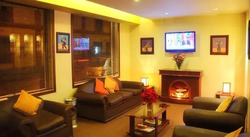 Hostal El Marquez - главное фото