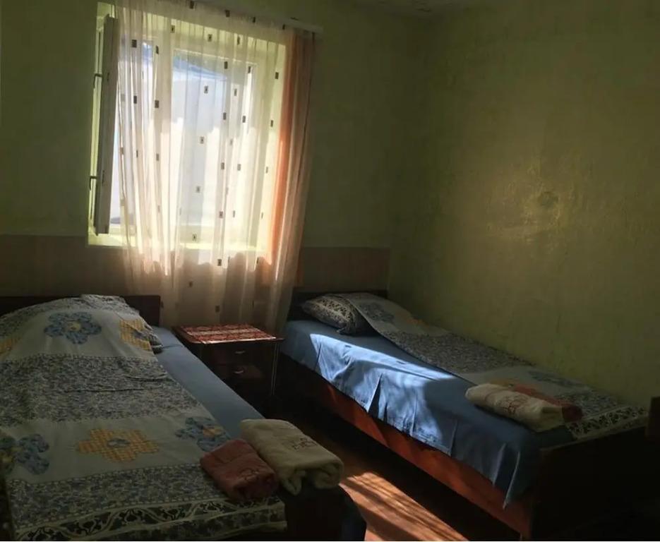 Guest House Garniresthost - главное фото