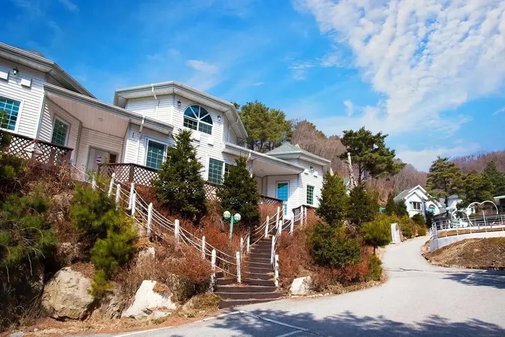 Hwacheon Whitehill Pension - главное фото