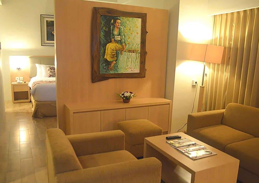 Horison Ultima Semarang - главное фото