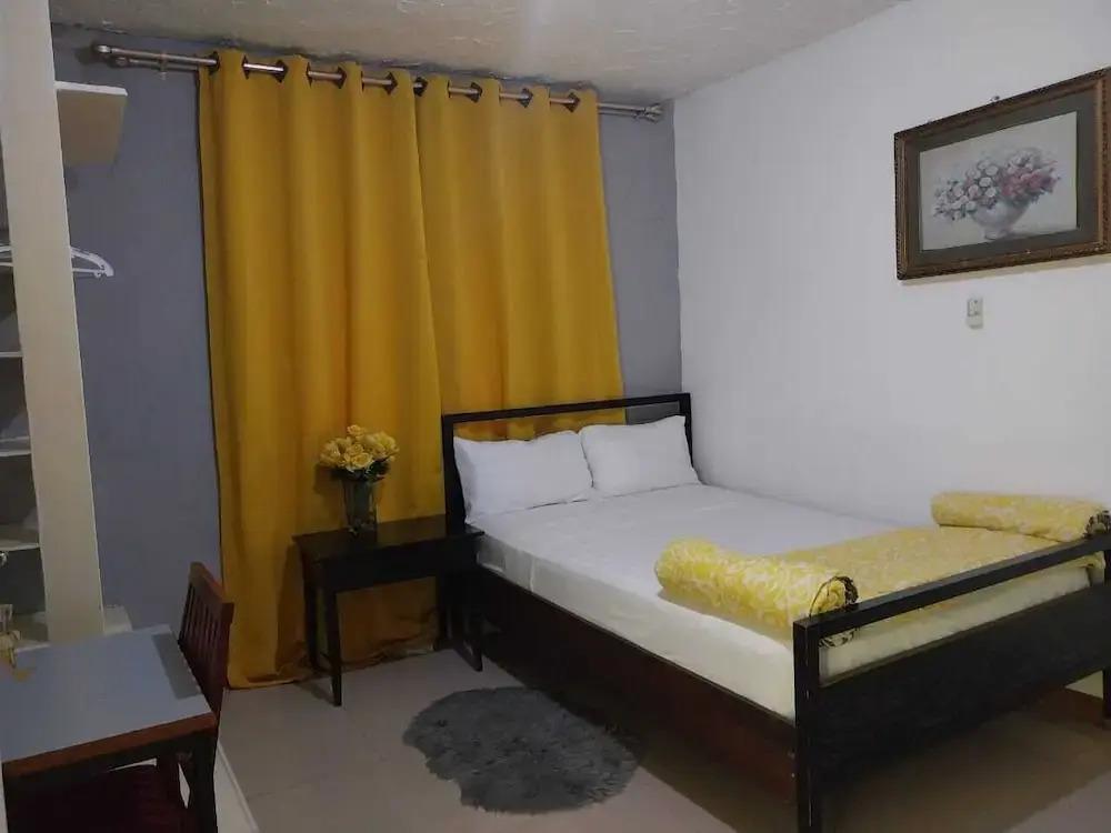 Miss. Emily Place - главное фото