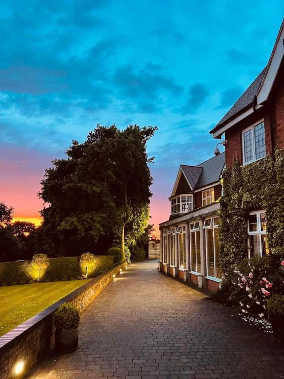 Nuthurst Grange Country House Hotel - главное фото