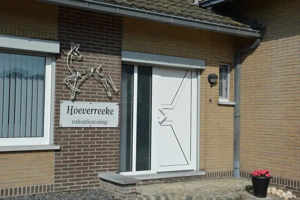 Charming Belgian Getaway in Oudsbergen - 3 Bedrooms & Garden - главное фото