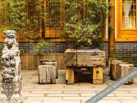 The Jade House · Hongjin - главное фото