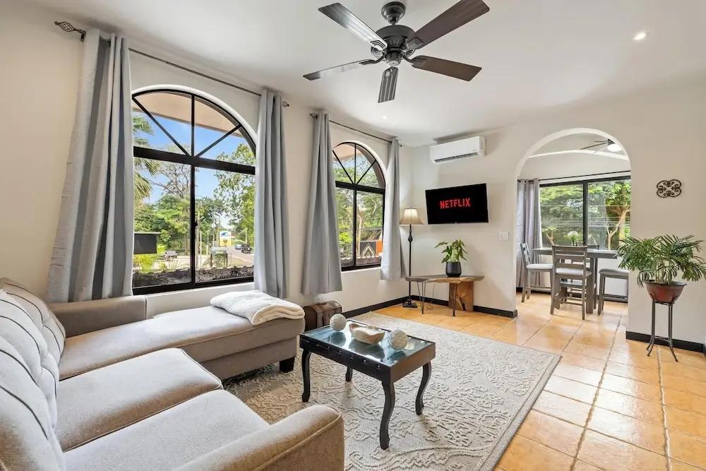 Relaxing 2 BR  Beach & Pool  Condo Unit2 - главное фото