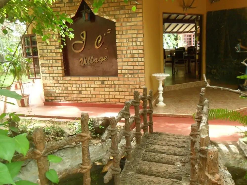 JC's Village - главное фото