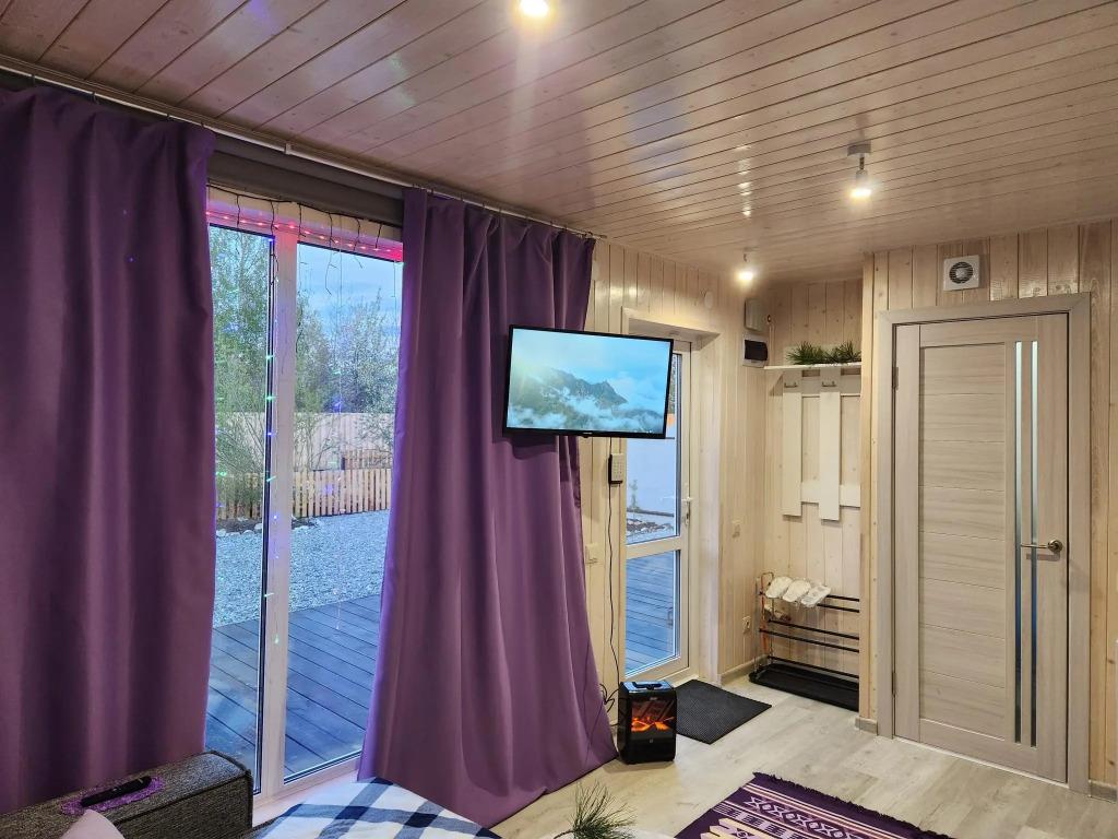 Домик у Кедра - главное фото