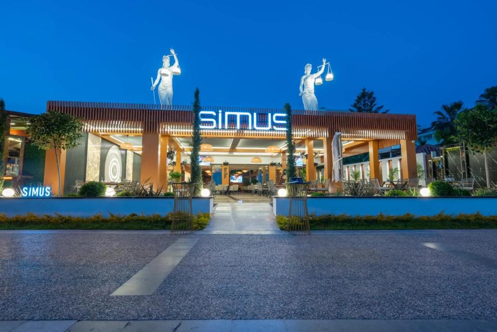 Golden Star Hotel - главное фото