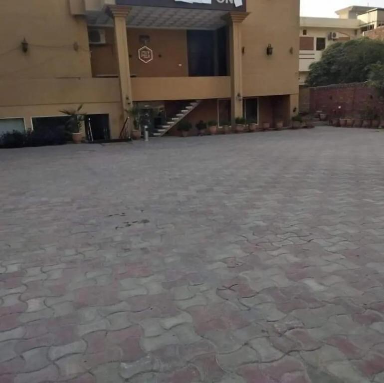 Hotel Royal One Multan - главное фото