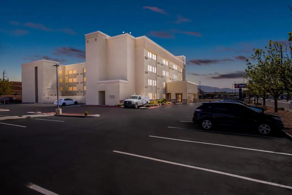 Comfort Inn & Suites Albuquerque Downtown - главное фото