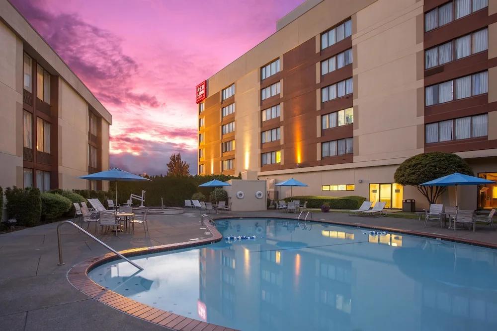 Holiday Inn Seattle-Renton - главное фото