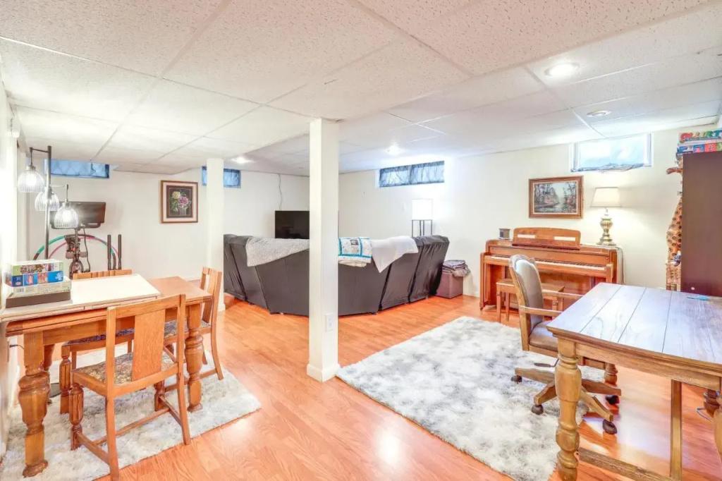 8 Mi to Lake Bowdoin: Pet-friendly Family Home! - главное фото