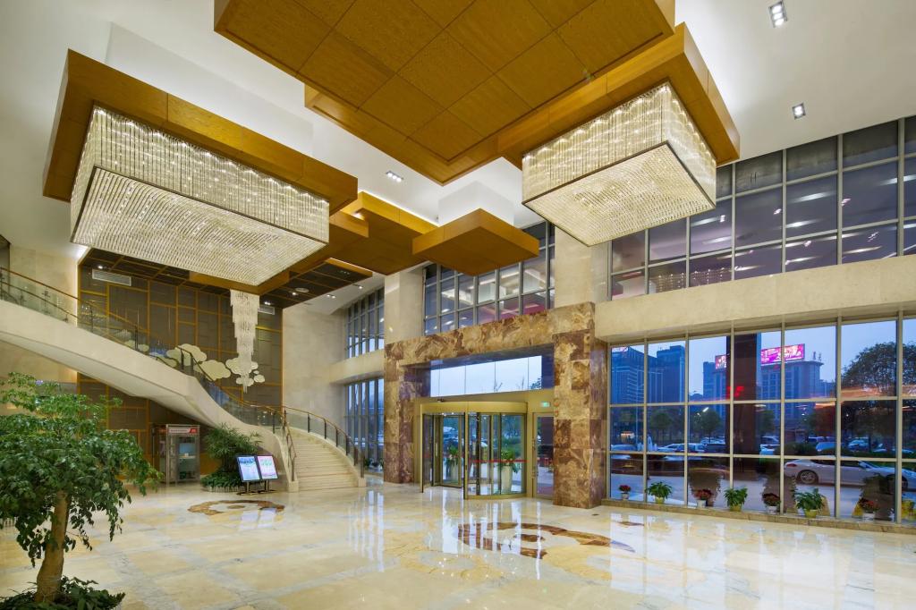 Zhangjiajie Huatian Hotel - главное фото