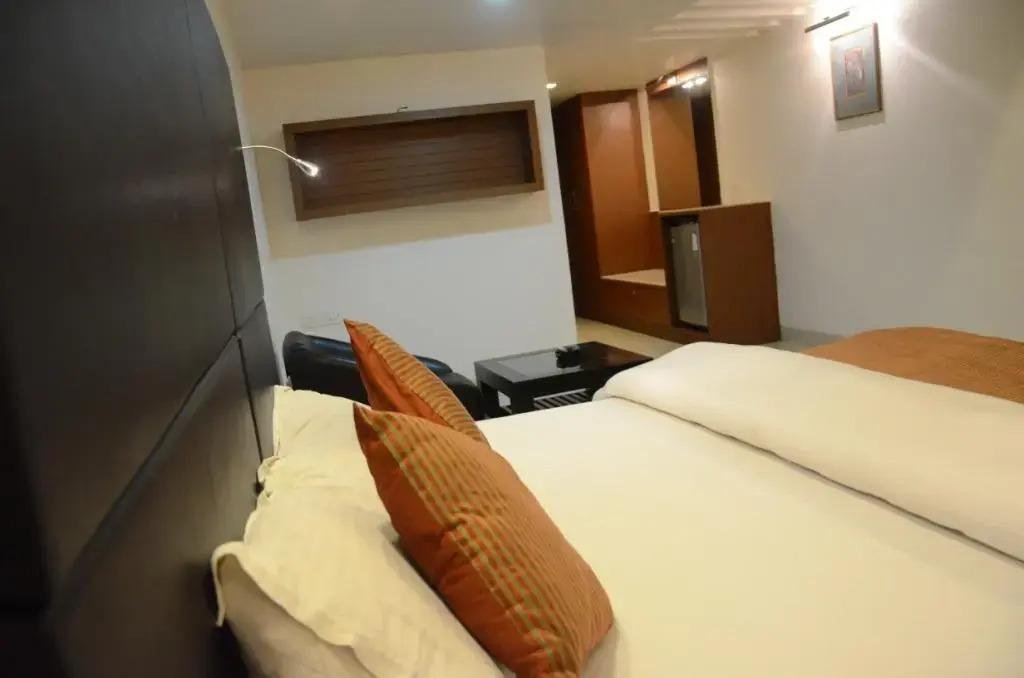 Hotel Yuvraj - главное фото