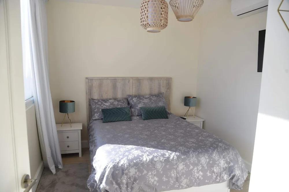 Peaceful Beachfront Apartment - главное фото