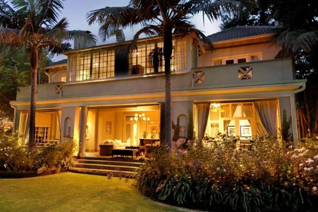 10 2nd Avenue Houghton Estate - главное фото