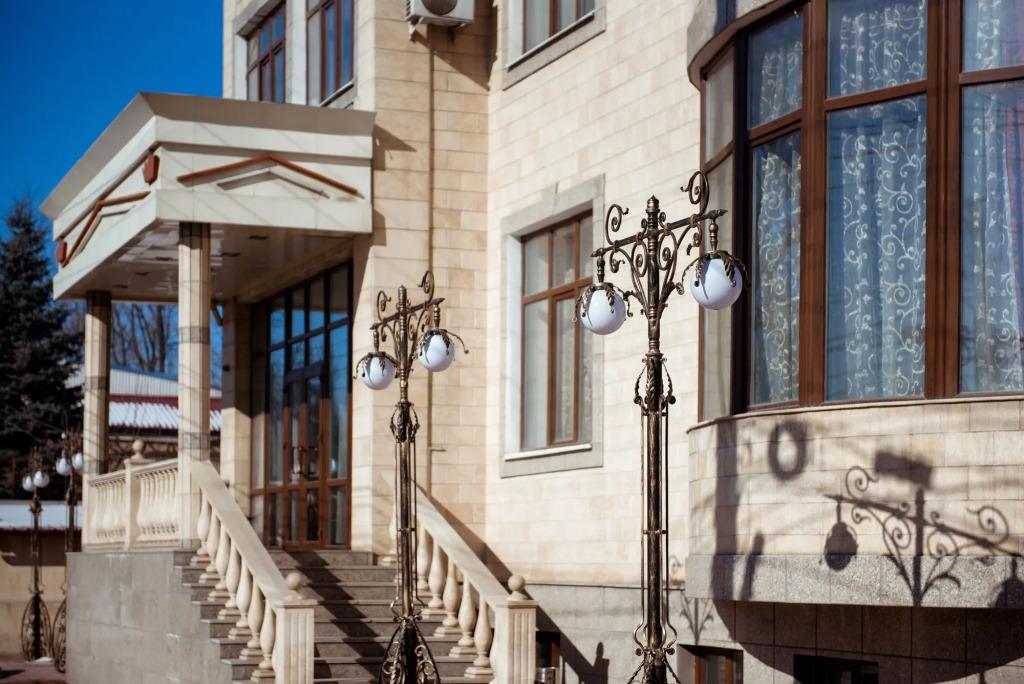 Отель Deluxe - главное фото