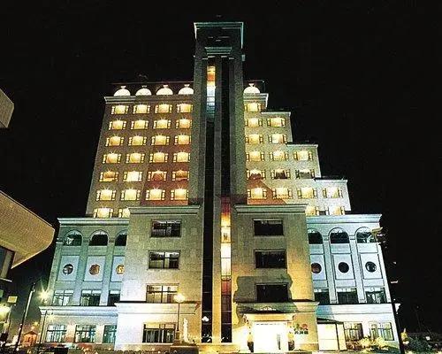 3 Night Surf Plaza - Qingdao - главное фото