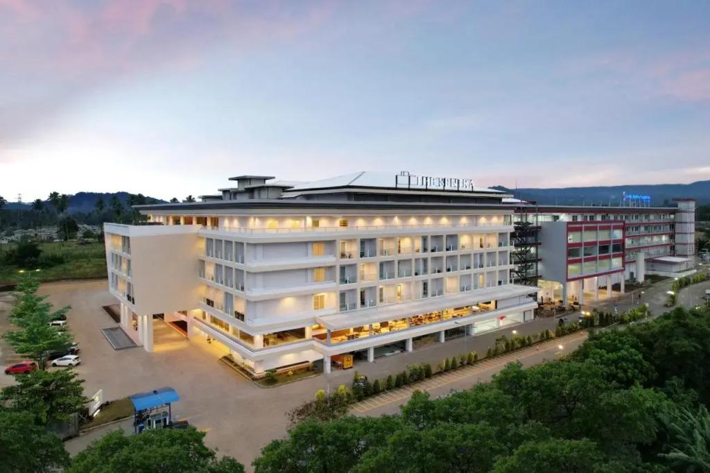 The Sentra Hotel Manado - главное фото