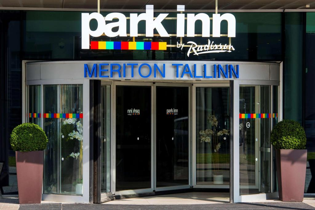 Отель Park Inn by Radisson Meriton Conference & Spa Tallinn - главное фото