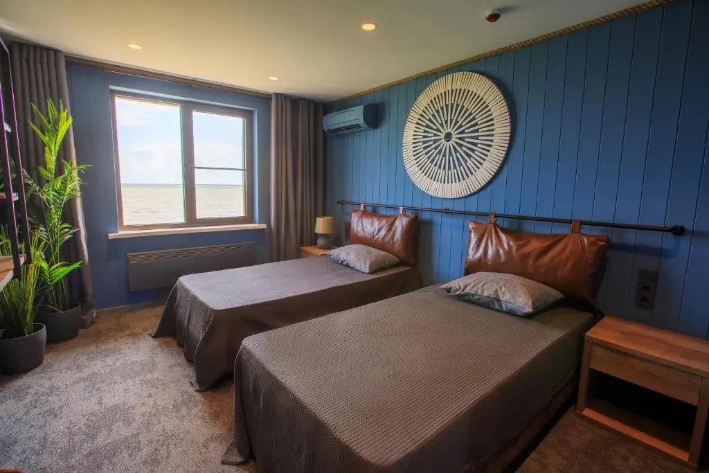 Abrau Dyurso na plavnyakh - главное фото