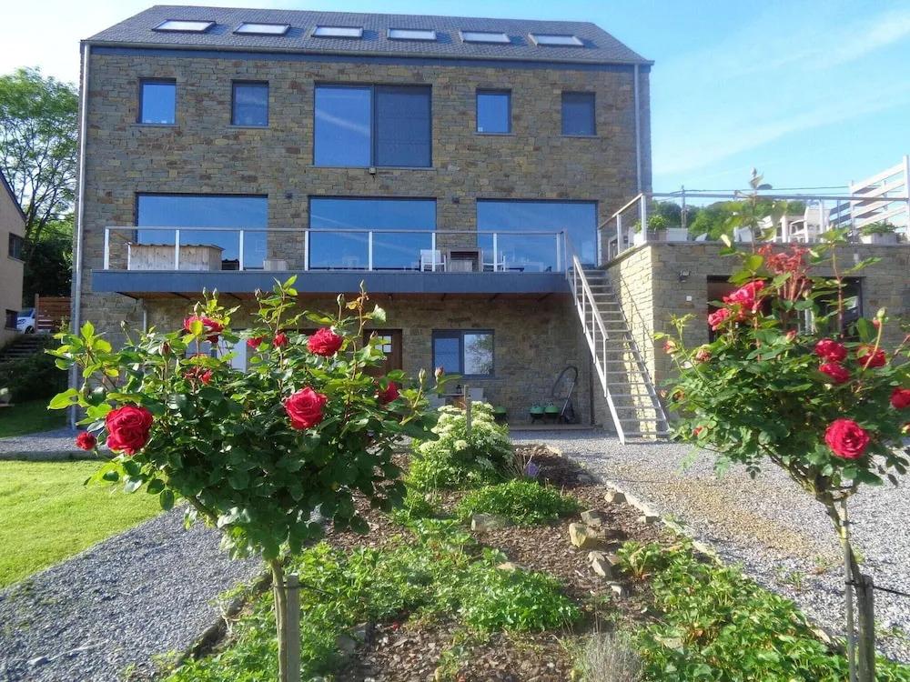 Luxurious Holiday Home in Heyd Durbuy with Sauna And Pool - главное фото