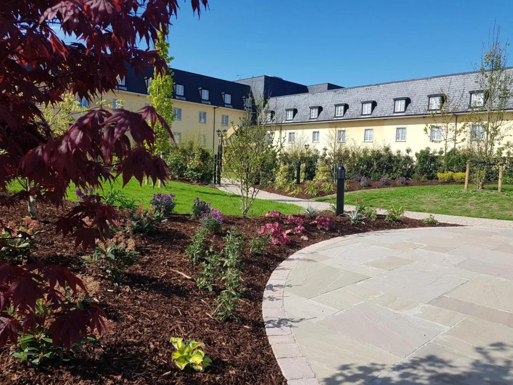 Cavan Crystal Hotel - главное фото