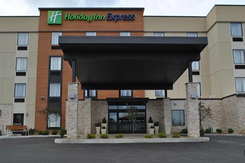 Holiday Inn Express Salem by IHG - главное фото