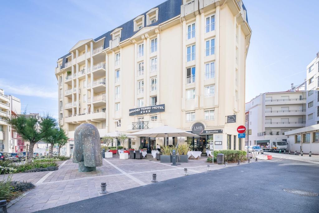 Grand Tonic Hotel & SPA NUXE - главное фото