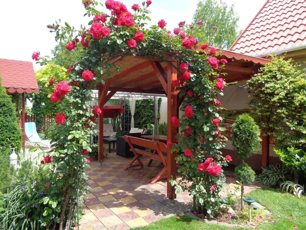 Napsugár Vendégház - главное фото