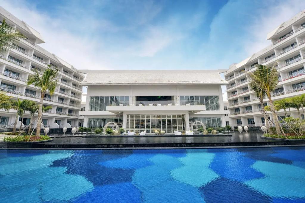Курорт Palace Resort Yalong Bay Sanya-Villa - главное фото