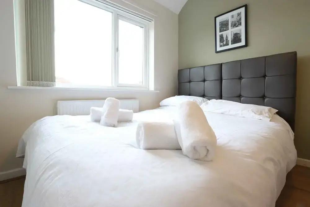 Solihull/NEC/Airport 3 BR Semi-detached House - главное фото