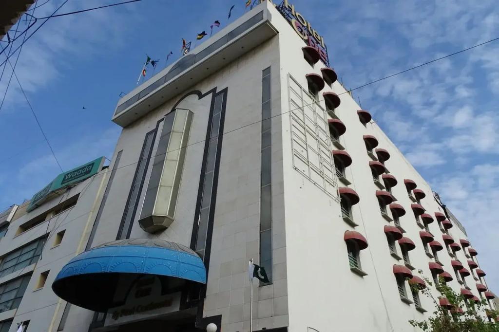 Отель One Karachi  - главное фото