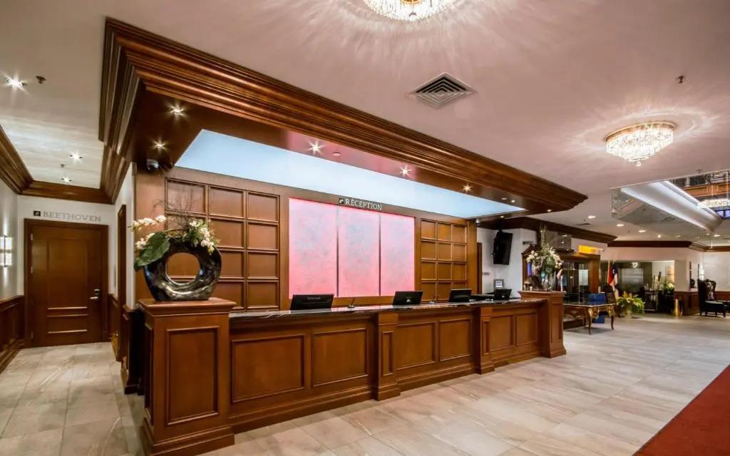 Hôtel Plaza Québec par JARO - главное фото