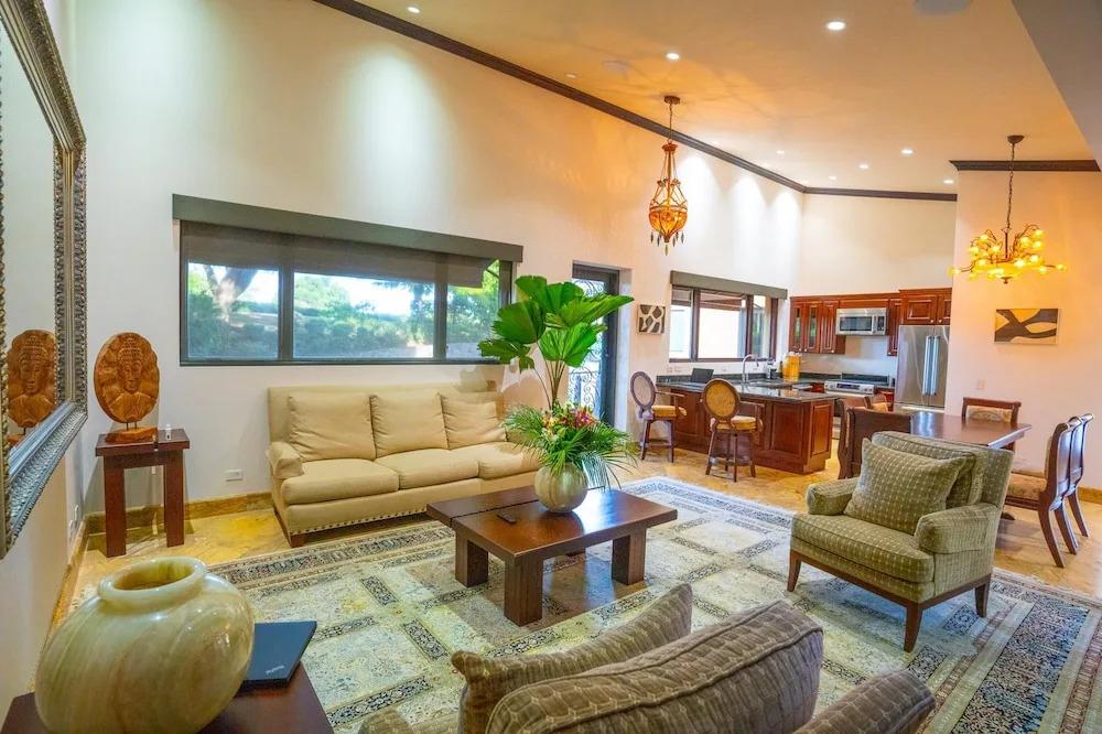 Stunning Pacific Sunsets Huge Pool Concierge - главное фото