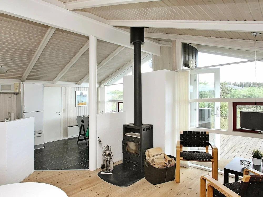 Quaint Holiday Home in Hjørring With Sauna - главное фото