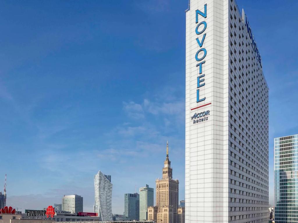 Отель Novotel Warszawa Centrum - главное фото