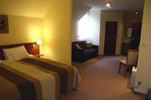 Apát Hotel és Étterem - главное фото