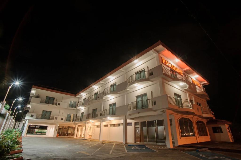 Paradise Hotel Saipan - главное фото