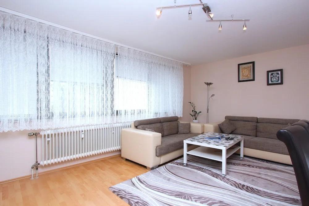 Private Apartment Walsroder Straße - главное фото