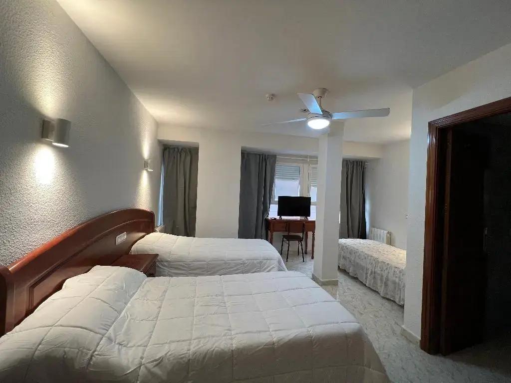 Hostal La Embajada - главное фото