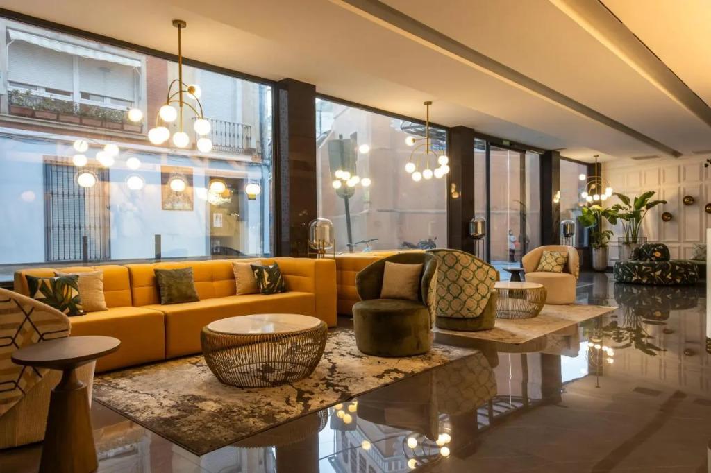 Hotel Las Tres Campanas - главное фото