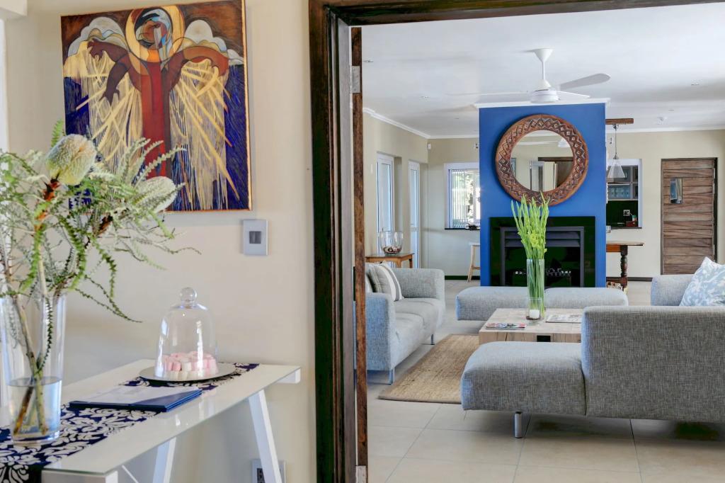 Abalone Guest Lodge - главное фото